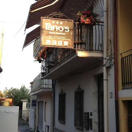 Tano's Apartment Giardini Naxos